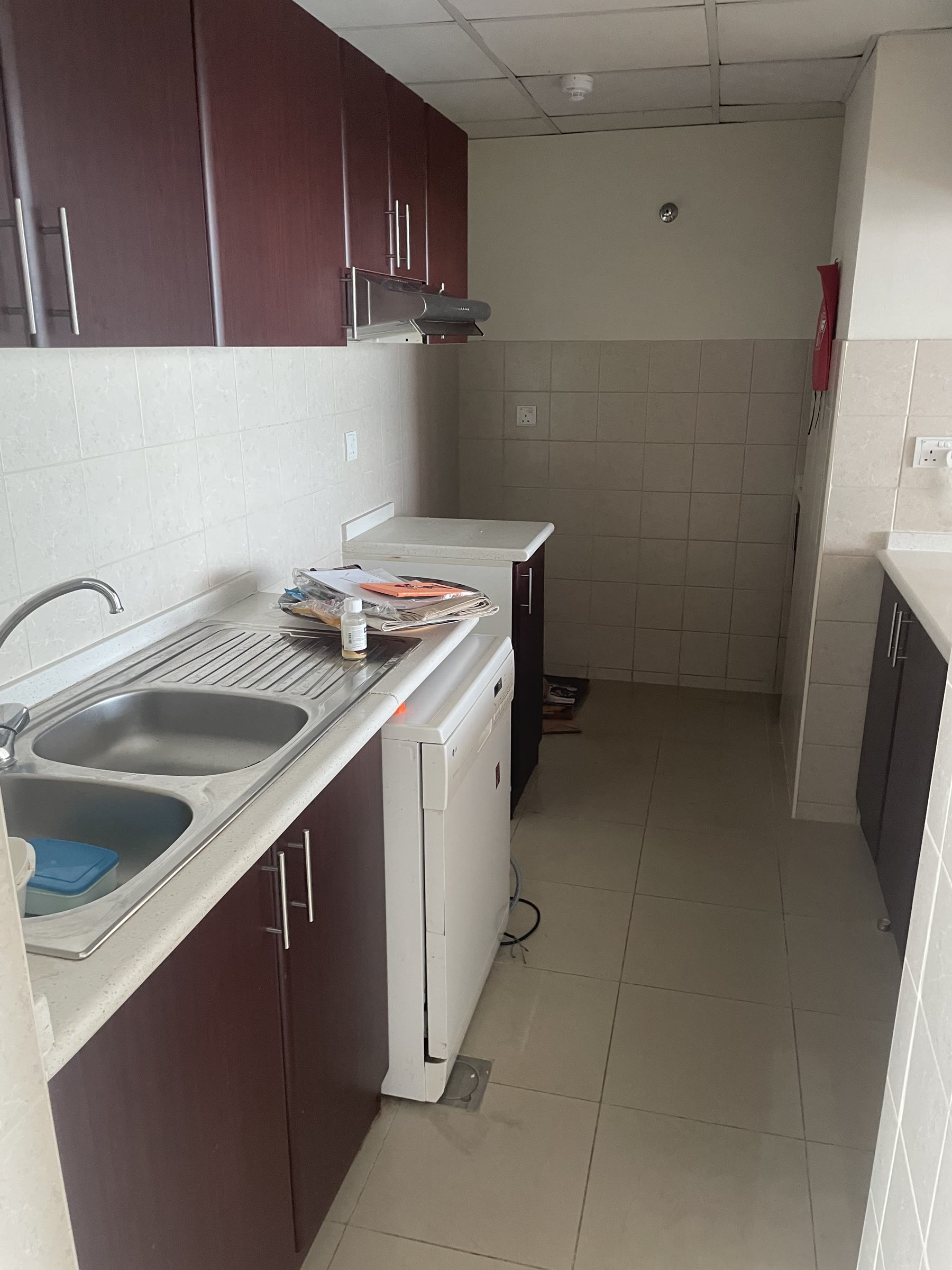 Kitchen before renovation, view 1