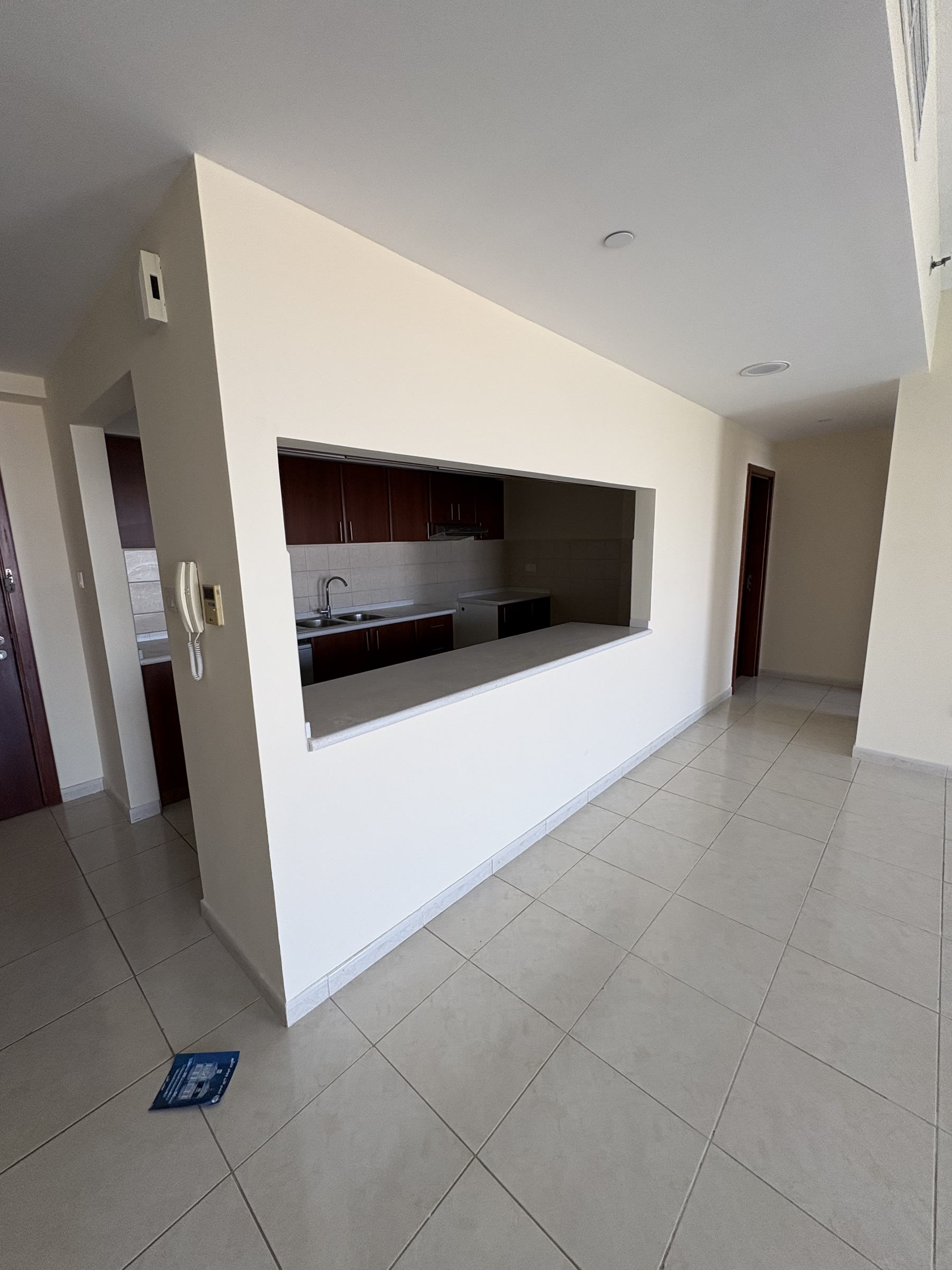 Kitchen before renovation, view 3